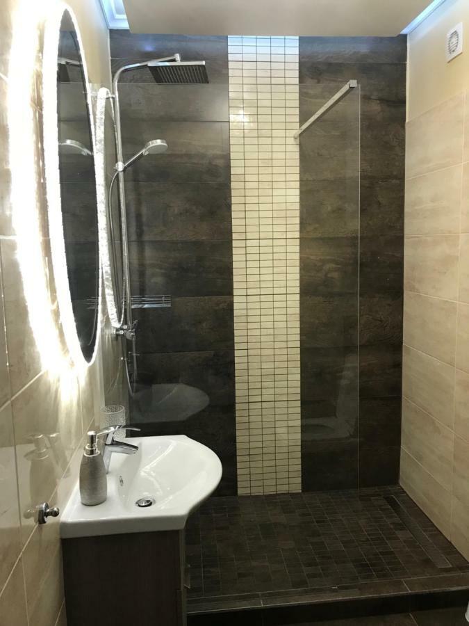 Апартаменты Glamour Apartman Эгер Экстерьер фото