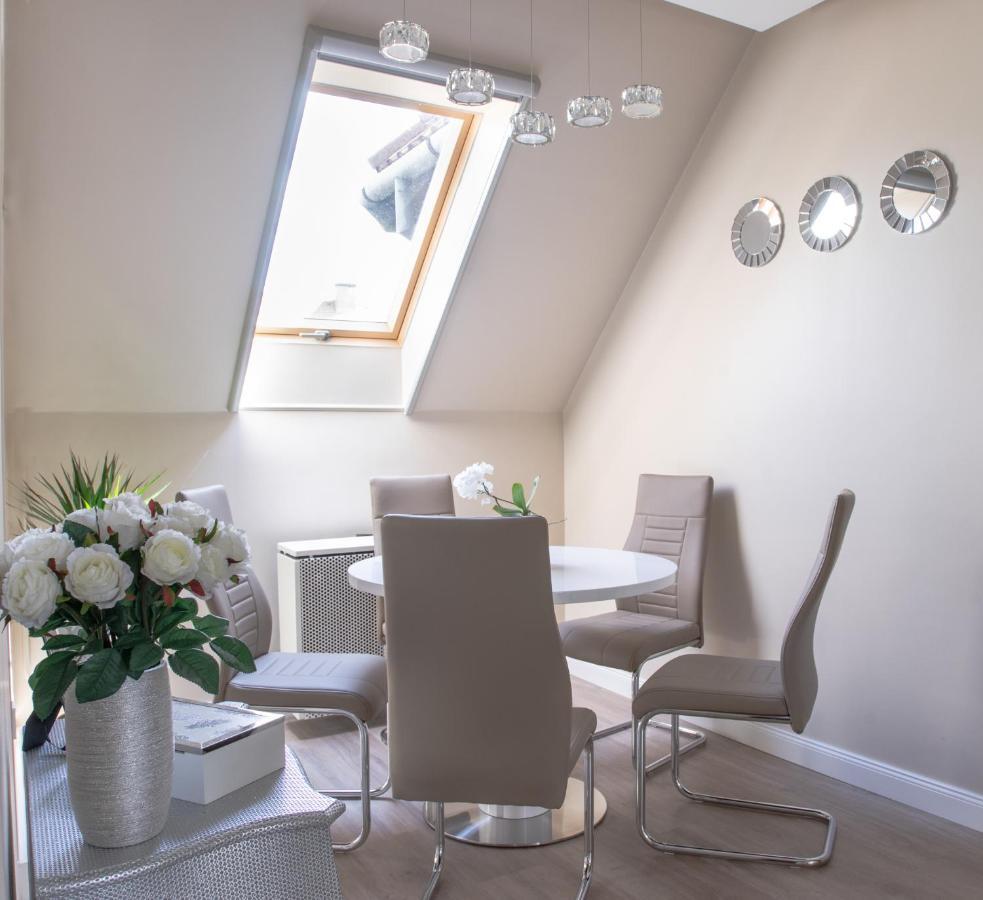 Апартаменты Glamour Apartman Эгер Экстерьер фото
